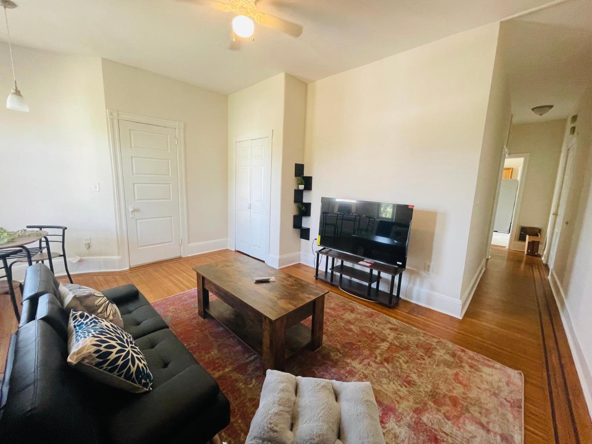 Charming 15-Bedroom Apartment In Elkins Park! Exteriör bild